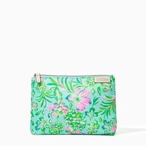Lilly Pulitzer GWP Pouch in Surf blue oh diamond girl folia